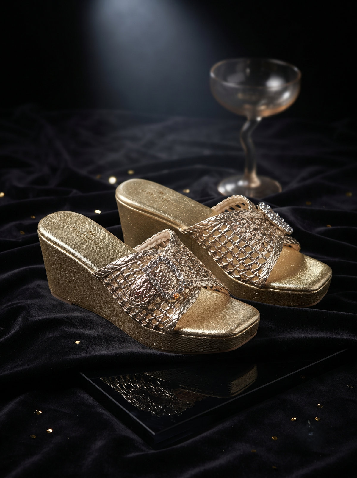 Goldie Wedges