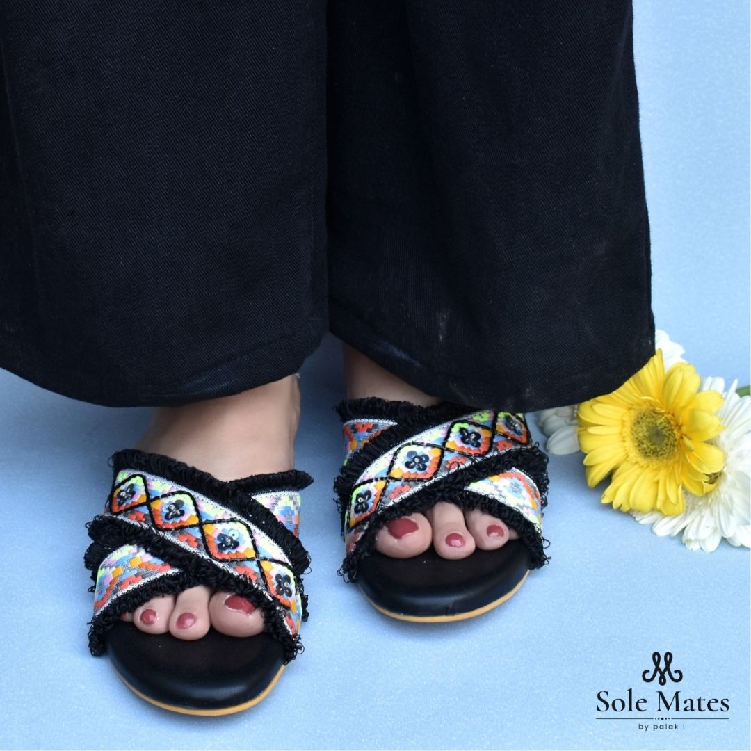 Bora Bora Black Criss Cross Flat Sliders