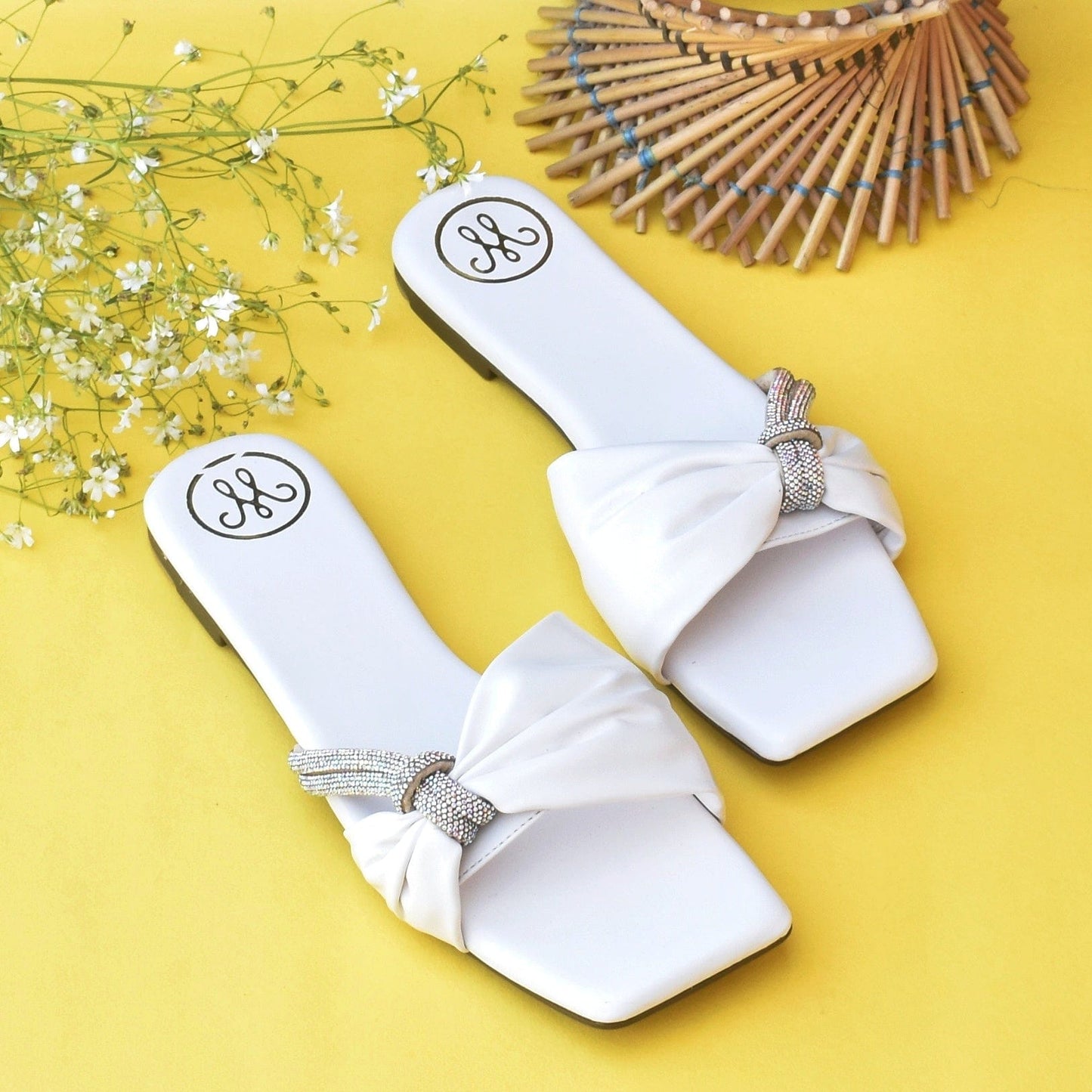 Cleopatra White Sliders